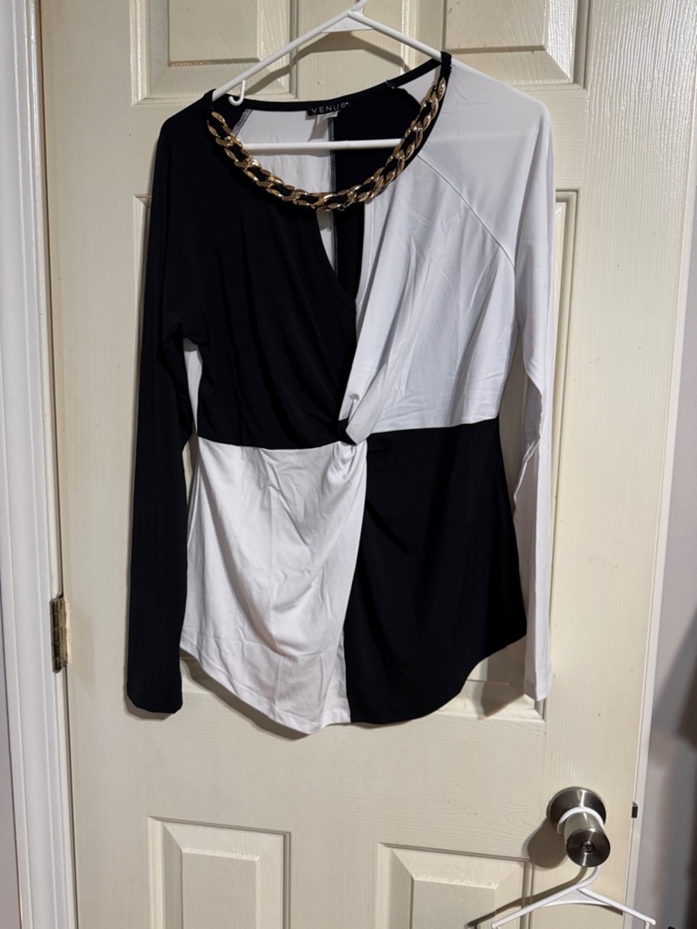 VENUS Black & White Colorblock Twist-Front Long Sleeve Top with Chain Detail